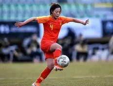 开云APP-中国女足队员受到国内外球迷关注，成为焦点