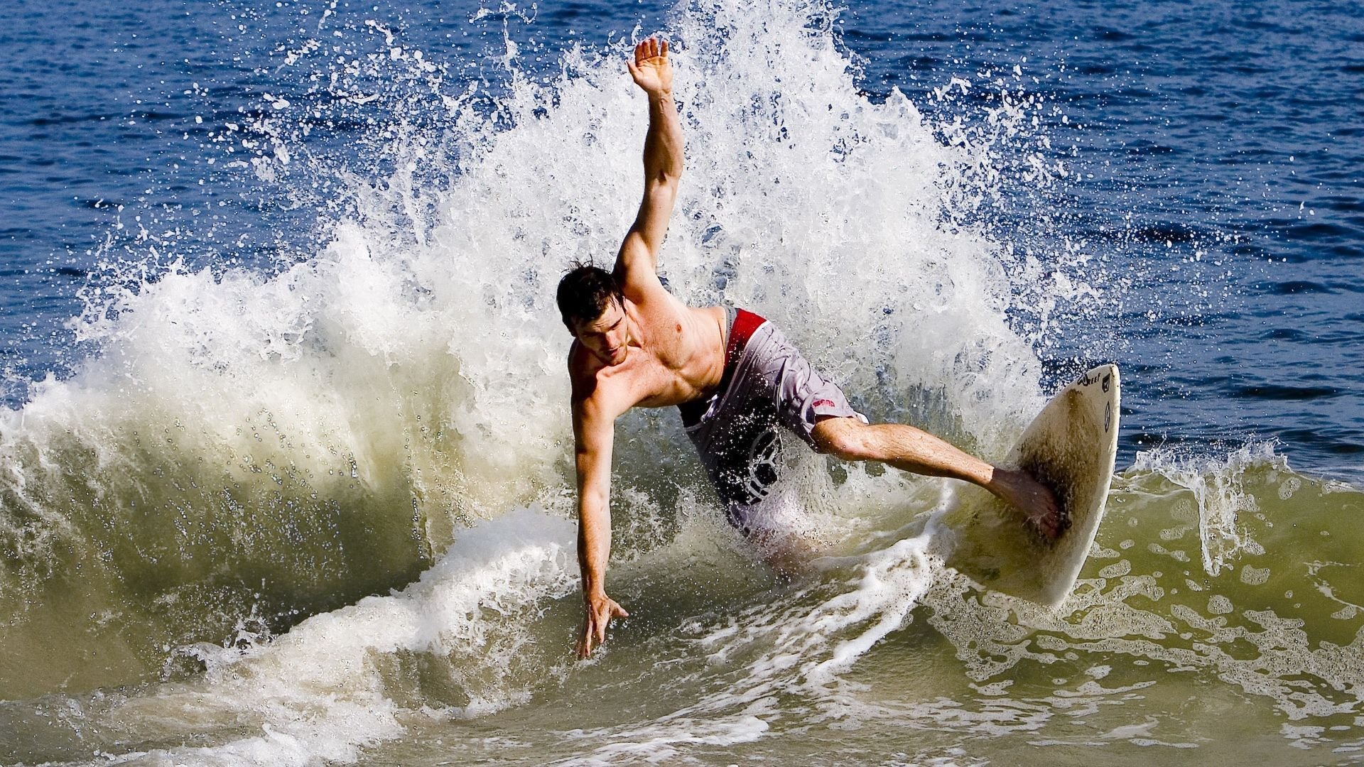 开云体育官方网站-F1引擎轰鸣下的巨人之舞，当文班亚马主宰的不止是篮球场