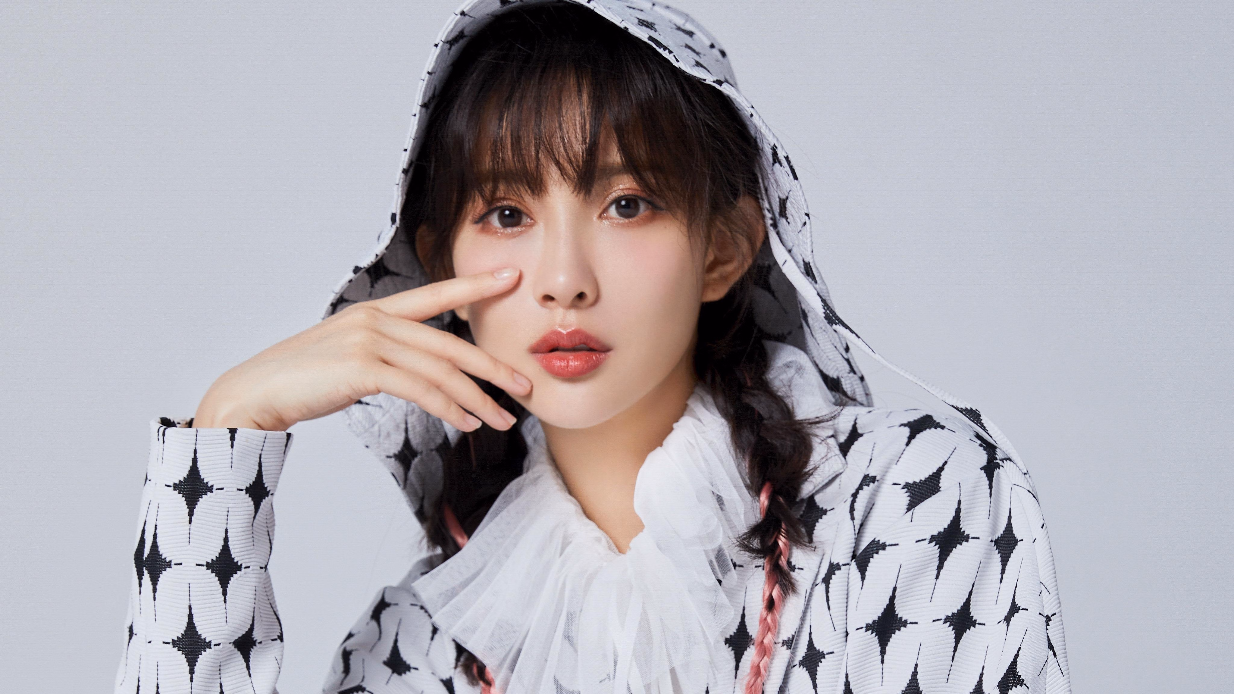 开云体育在线-浓眉末节接管比赛，上海队横扫活塞彰显篮球魅力