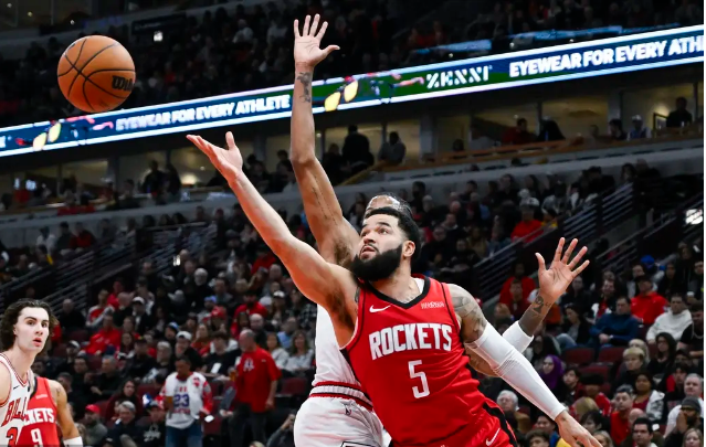 开云体育下载-热火封锁公牛,范弗利特主宰比赛走向