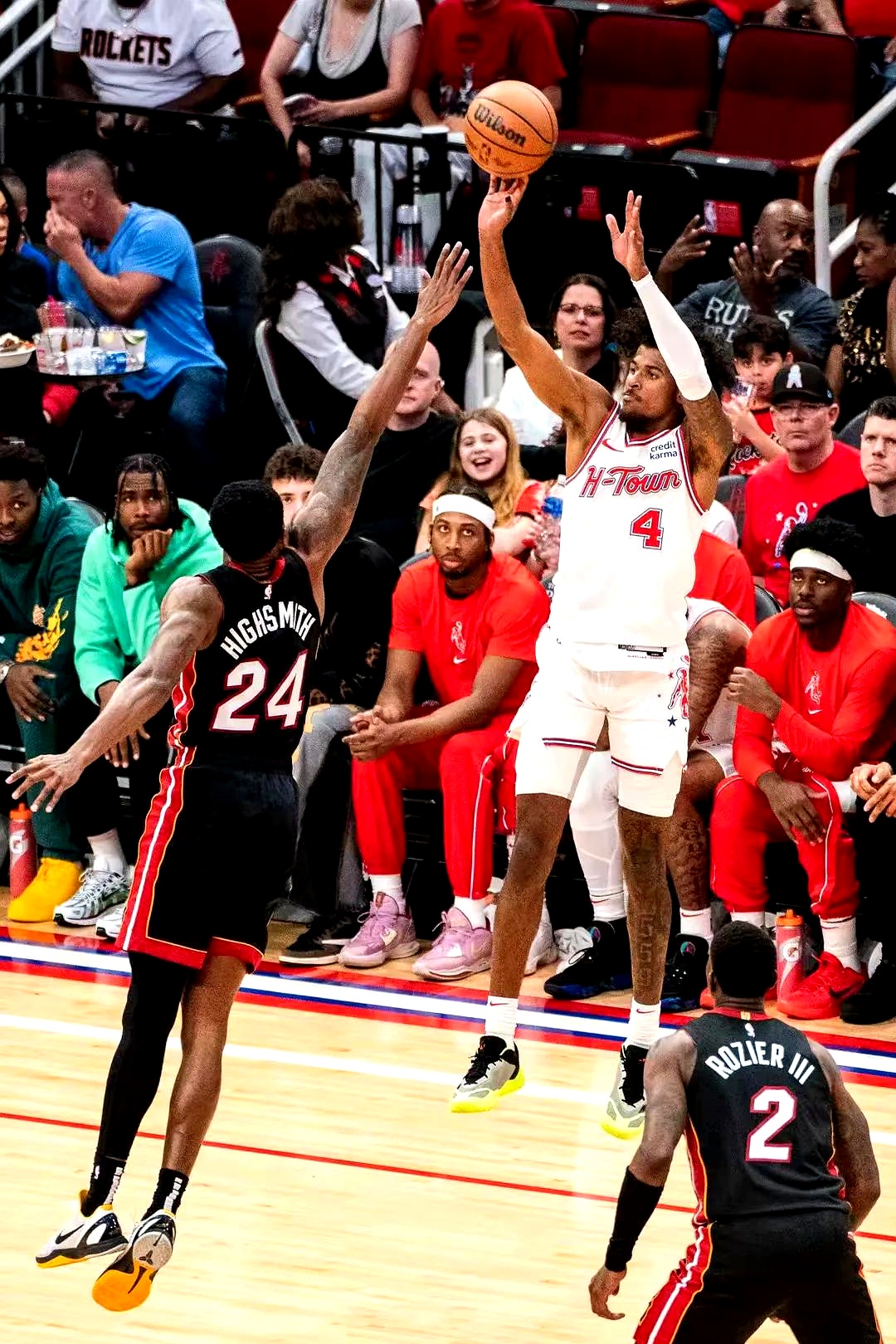 开云体育下载-热火封锁公牛,范弗利特主宰比赛走向