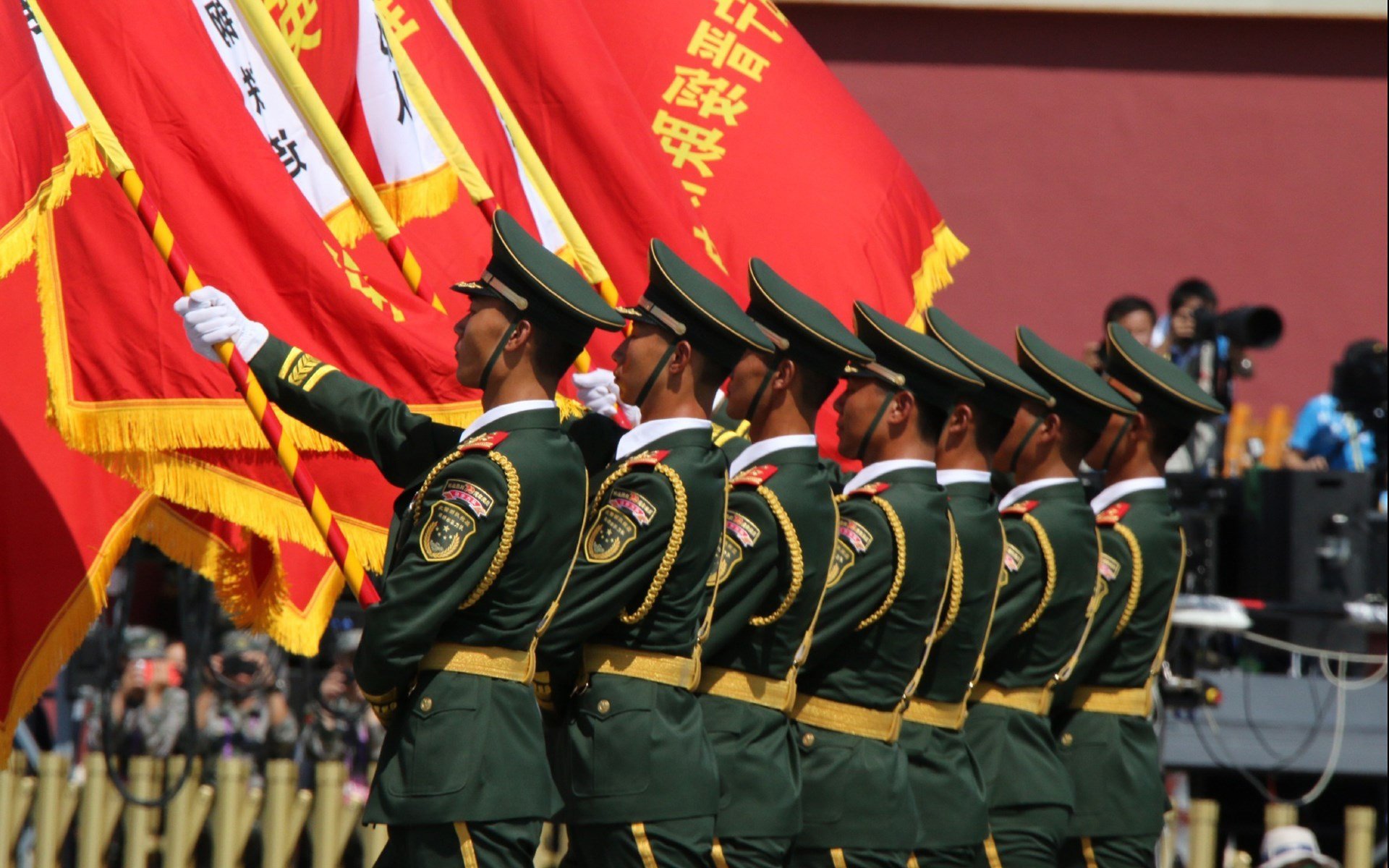 开云平台-深圳队爆冷击败公牛，爱德华兹稳定输出难掩团队失利