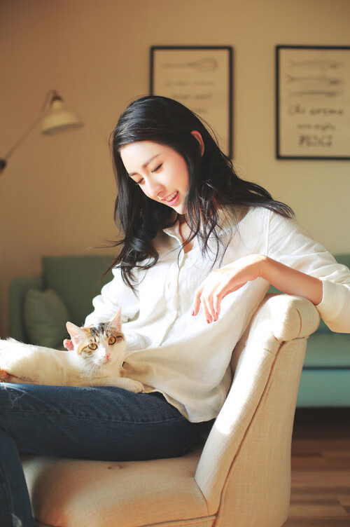 开云平台-银色幽灵逆行封神，街道暗夜中巴斯托尼如何改写剧本？